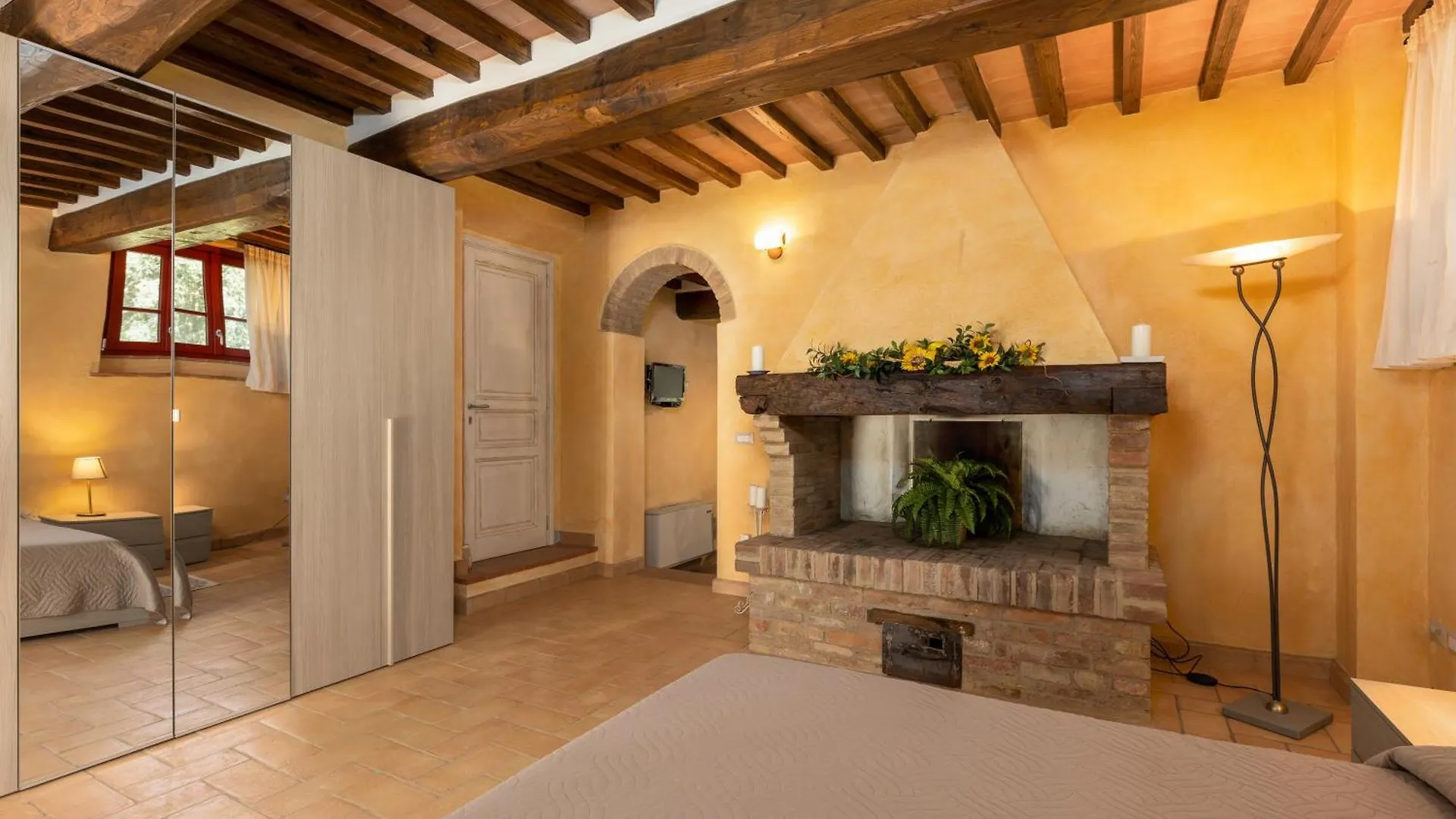 La Casina Di Borgo Mommialla Gambassi Terme 0*,  Italy
